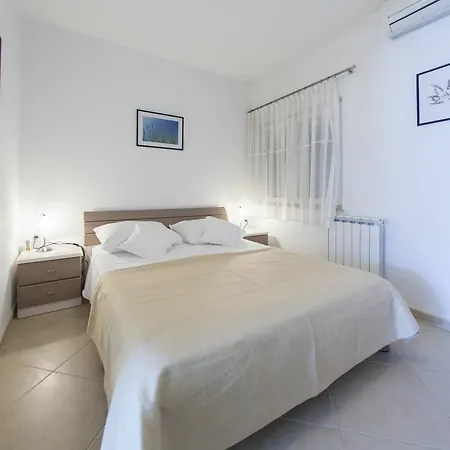 Katarina 3 Apartment *