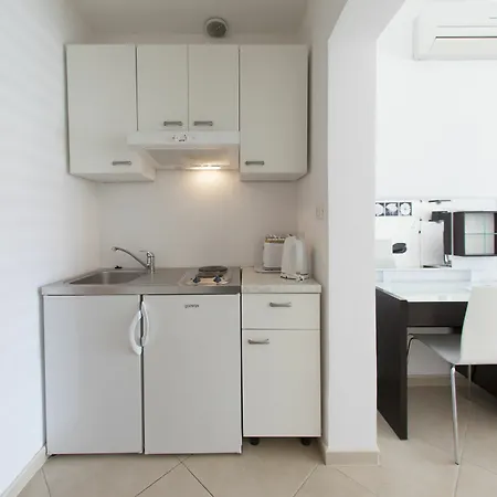 Apartment Katarina 3 *